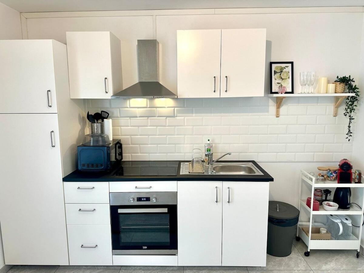 Au Coeur Du Quartier Taittinger Apartment Reims Luaran gambar