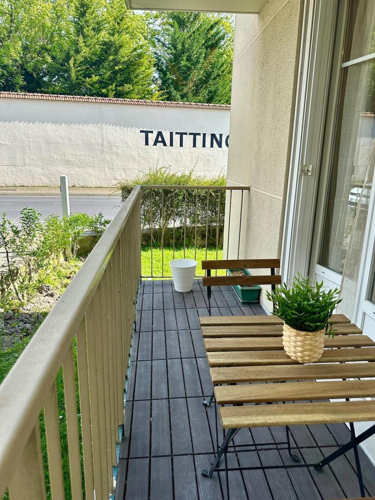 Au Coeur Du Quartier Taittinger Apartment Reims Luaran gambar
